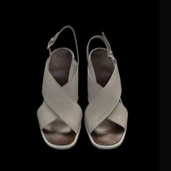 Tory Burch Gabrielle Wedge sz 9 1/2 - Picture 5 of 9